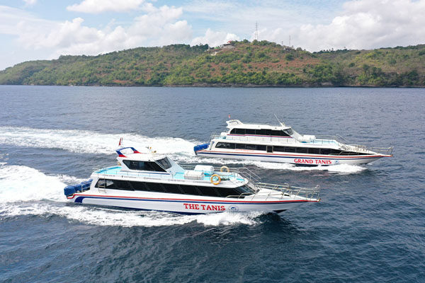 Fast-Boat-The-Tanis-3