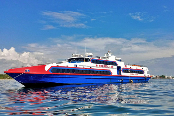 fast-boat-Miko-Natalia-2